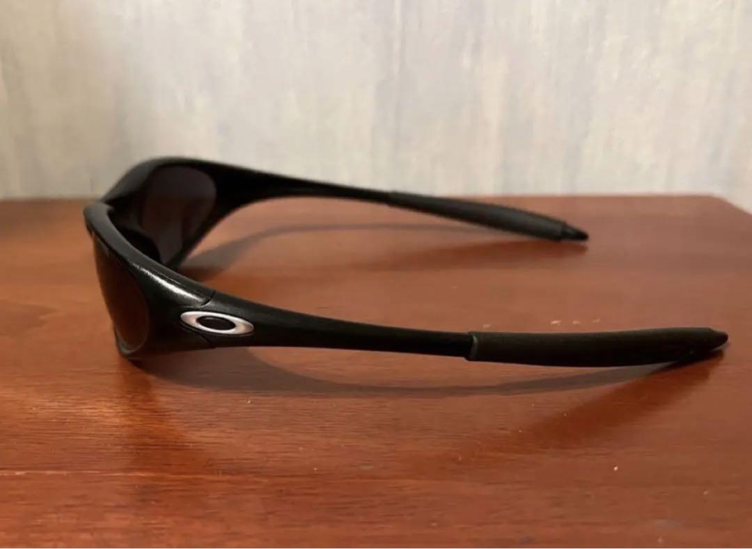 Oakley Minute 1.0 Sunglasses Black Frame Vintage Sunglasses