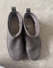 UGG Neumel Women’s Grey Leather Lined Ankle Bootie UK 5 EU 38 US 7