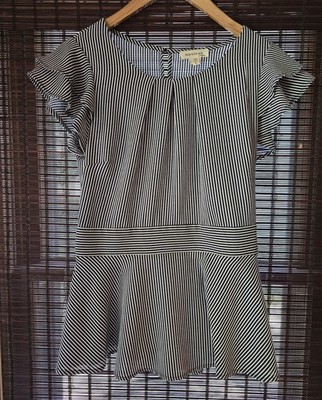 Monteau Los Angeles Top Blouse Women's Medium Black&White Striped Flutter Sleeve