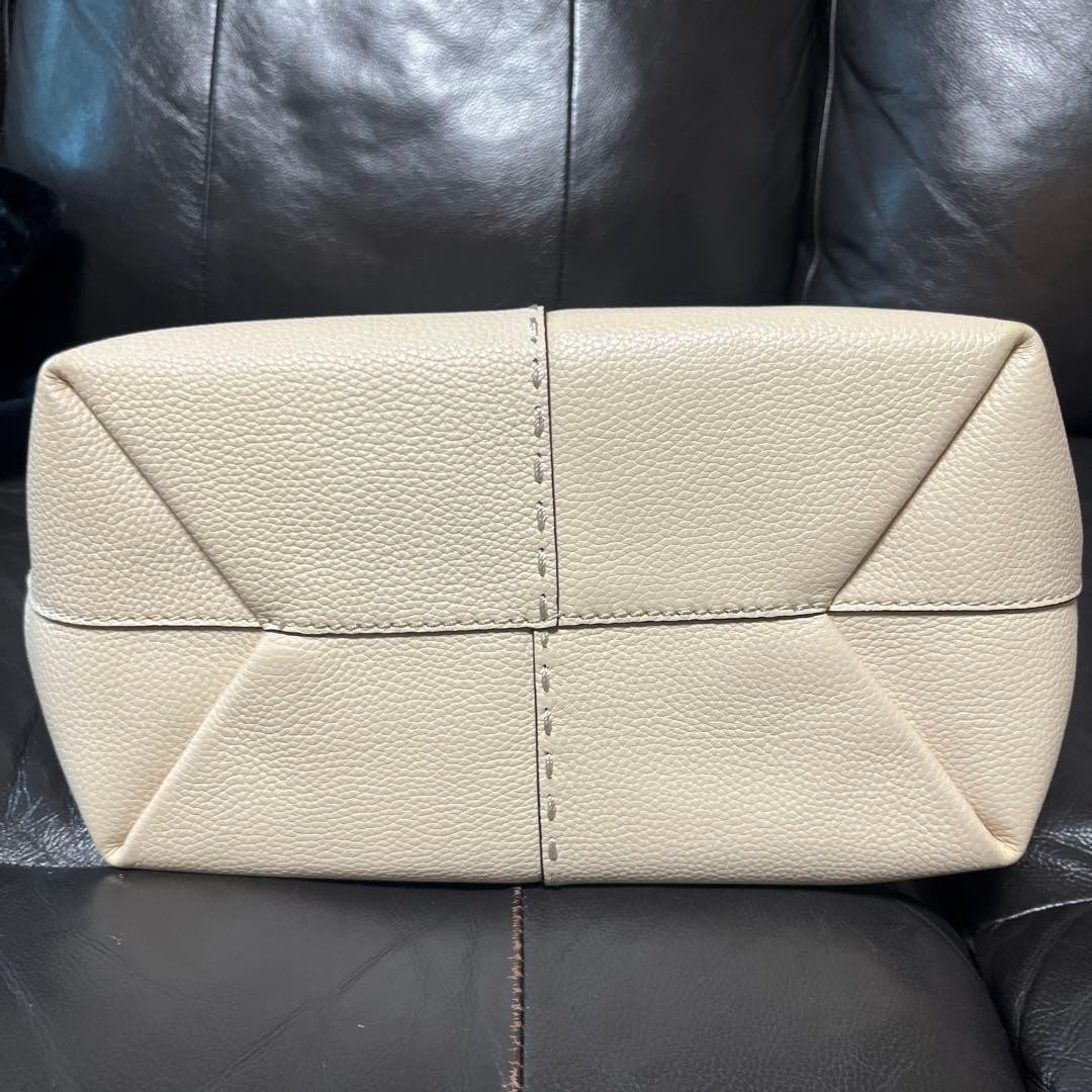 Tory Burch McGraw Drawstring Handbag Leather Ivory Women's From Japan thumbnail 24