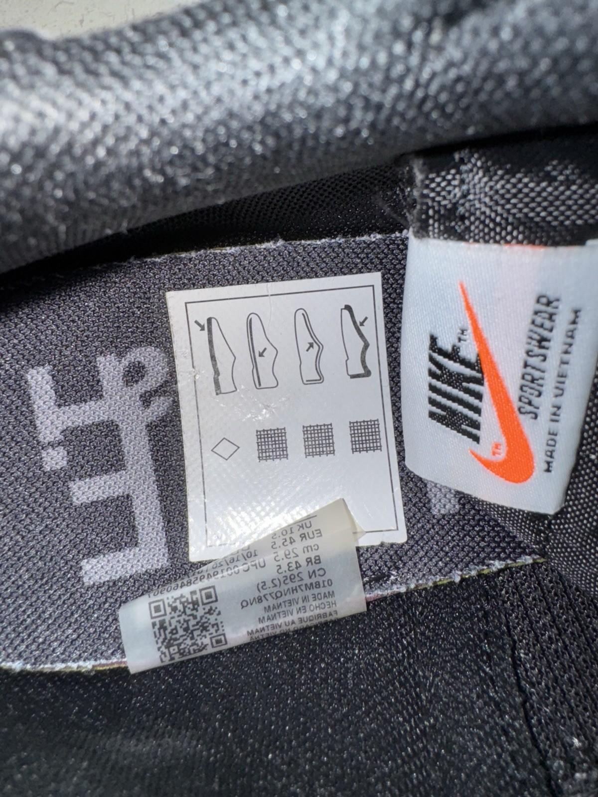 SACAI X NIKE Nike x Sacai Waffle nere taglia UK 10 5