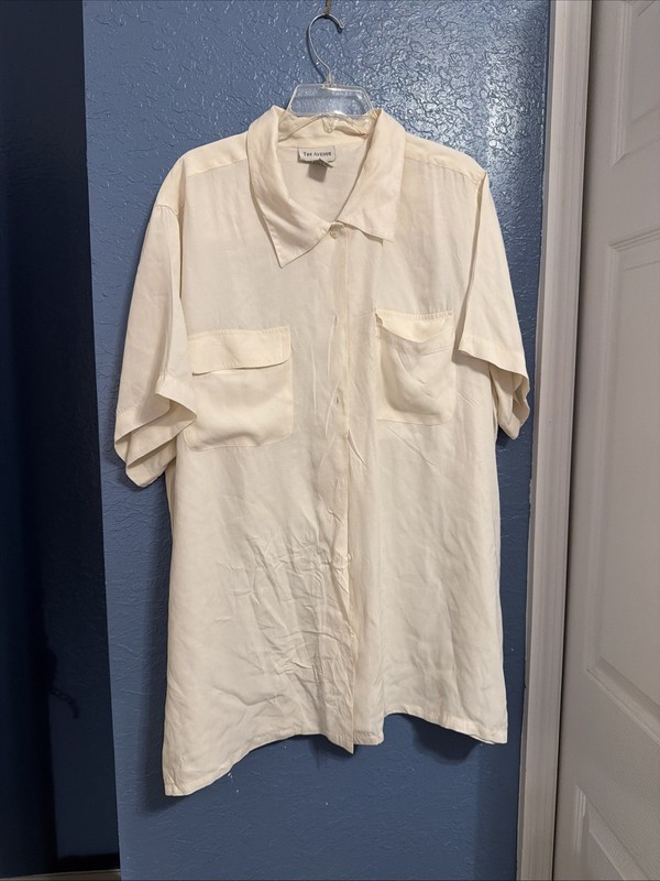 The Avenue (Size 22/24) light beige 100% silk two pocket bottom down shirt