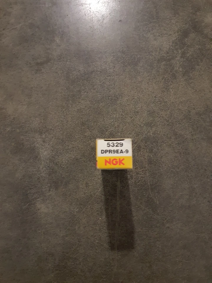 BOUGIE ALLUMAGE NGK DPR9EA-9 - Photo 2/3