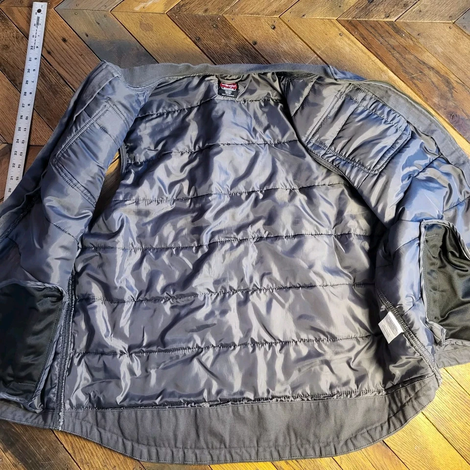 Colete Wrangler Workwear Masculino 2XL Lona Cinza, Bolsos, Zíper, Exterior, Isolado - Imagem 2 de 4