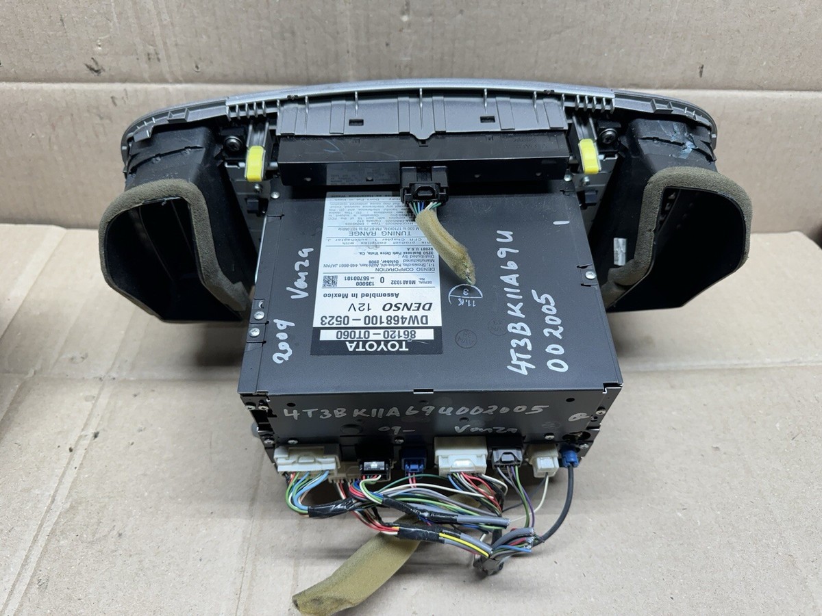 Toyota Venza GPS Navigation JBL Sound Radio CD SAT Display