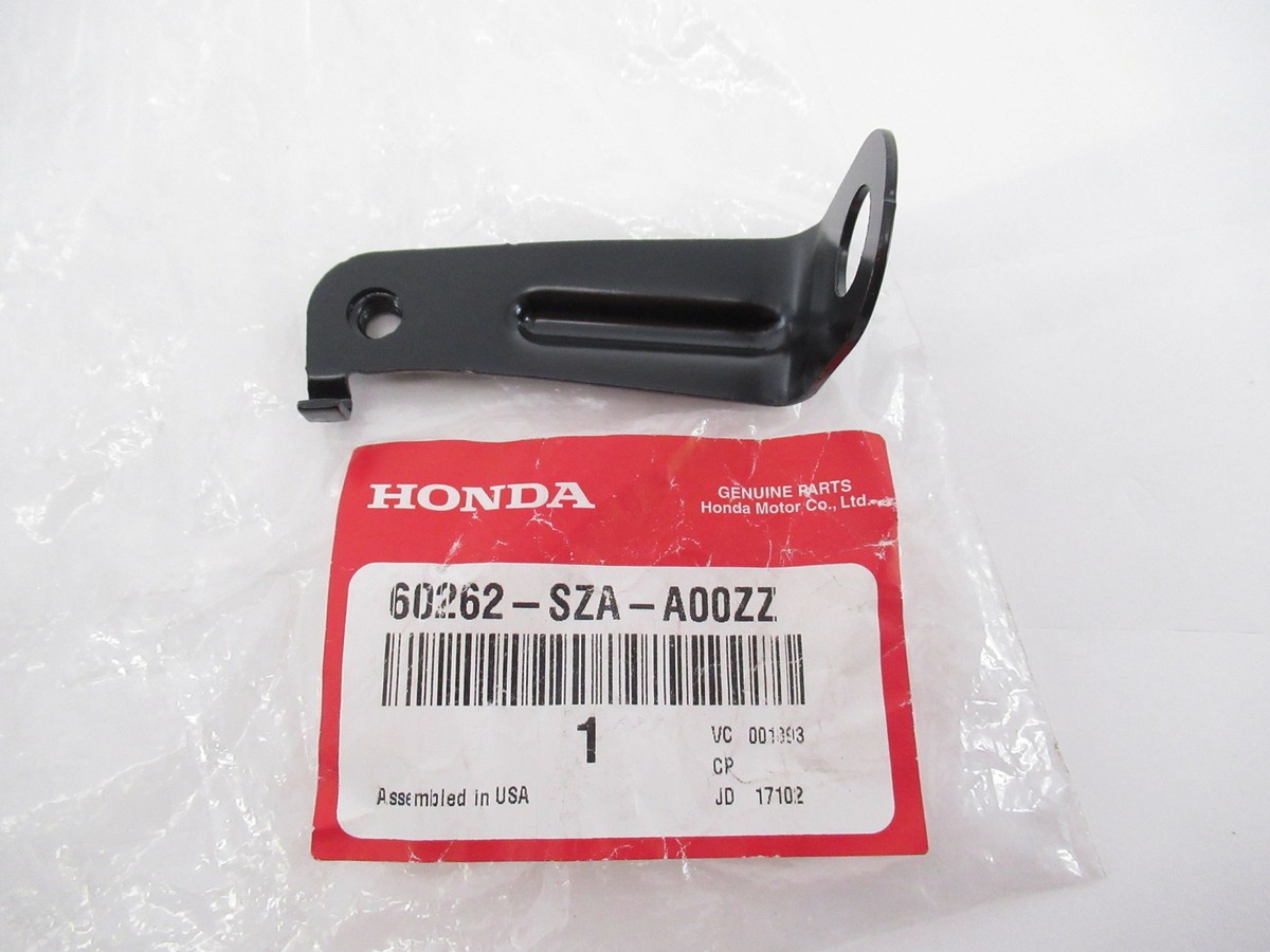 Genuine OEM Honda 60262-SZA-A00ZZ Driver Front Fender Bracket 2009