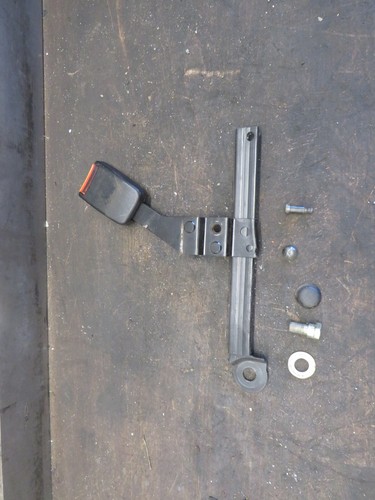 VW T4 Gurtschloss Sicherheitsgurt Fahrersitz vorne rechts 701857877