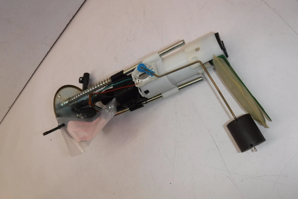 Victory Vision 2012 OEM bomba de gas combustible 2521030 Foto 4 de 4