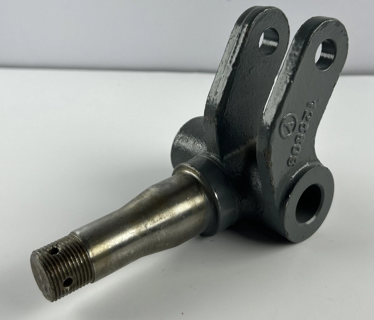 Skyjack 125806,KNUCKLE, STEER AXLE (Front Axle) photo 1