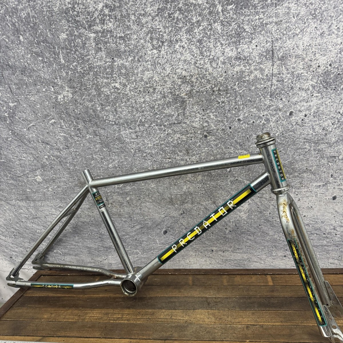 Vintage Schwinn Predator BMX Cruiser Frame Fork 24in Wheel