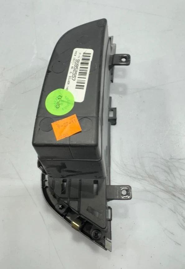 Panel de almacenamiento derecho Chevy Sonic 2012-2015 P/N 95952557 pieza usada original OEM Foto 4 de 4