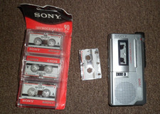 Sony M-650V Micro Cassette Enregistreur Vocal Portable Testé EUC avec Bandes