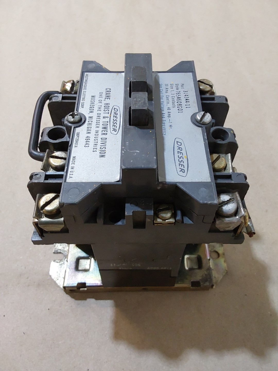 Dresser 314344-11 30AMP 3 CONTACTS Size 1 Contactor 