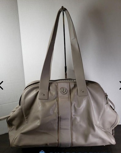 Lululemon Two Times A Yogi Bag Gray Duffle Carry Yoga Weekend Shoulder Bag - Picture 9 of 10