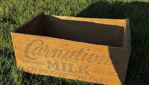 ANTIQUE CARNATION MILK WOOD CRATE IRRADIATED VITAMIN D FROM CONTENTED COWS