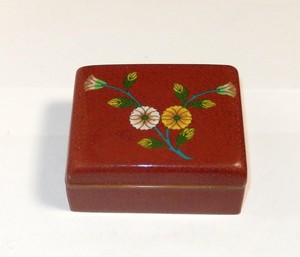 NICE CHINESE CLOISONNE RED ENAMEL FLORAL HUMIDOR JAR BOX