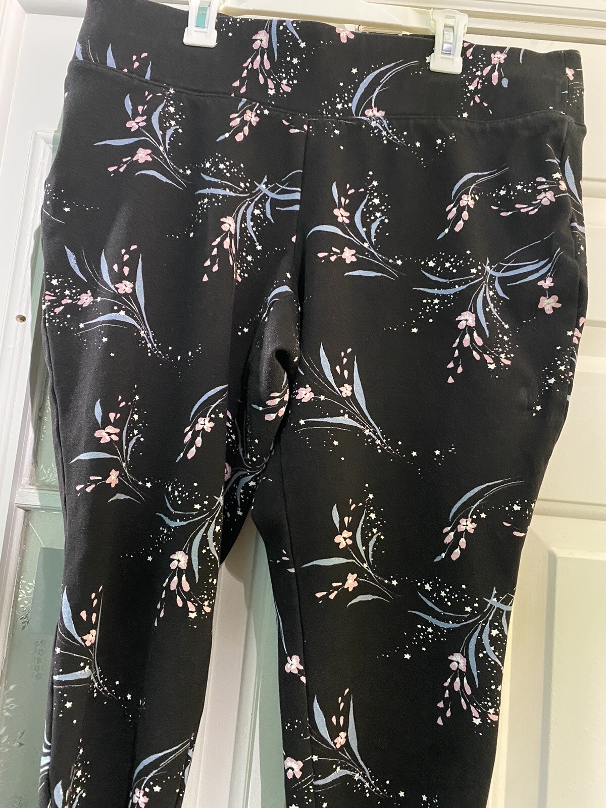 Torrid Studio Ponte Slim FIx Crop Pixie Pant Blac… - image 1