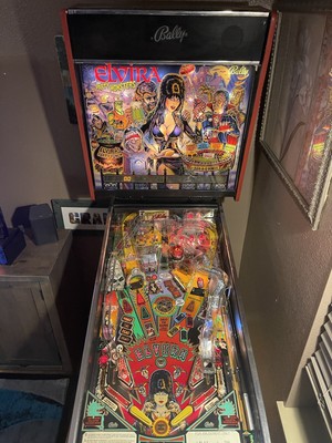 pinball machine Original! Bally Elvira And The Party Monsters, Nice!