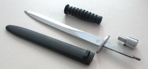 Blade with accessories,