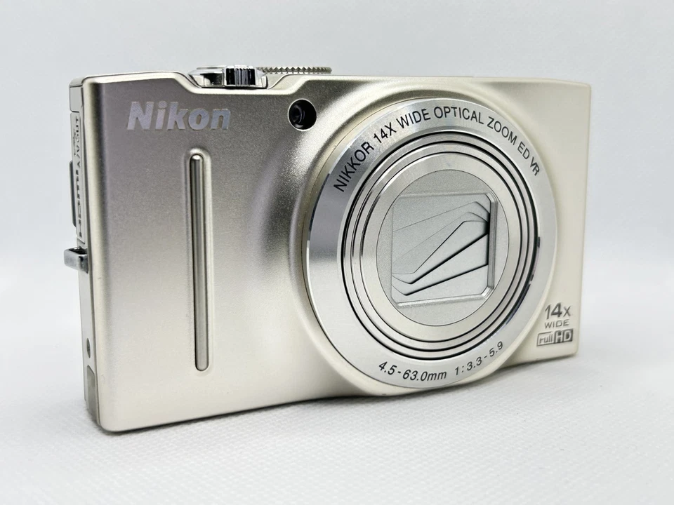 [Near Mint] Nikon COOLPIX S8200 Silver Digital Camera 16.1MP 14x zoom From Japan - Image 2 of 4