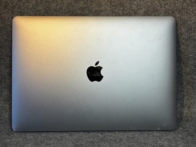 Apple MacBook Air 13-Zoll 1,6 GHz, A-1932 von 2019 Space Grey, Display defekt