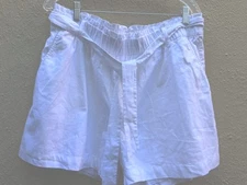 Hope & Henry shorts size 14 Organic cotton/linen blend white 4 pockets Lined