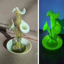 Antique 4 Trumpet Horn Green Uranium Glass Centerpiece Epergne Fenton
