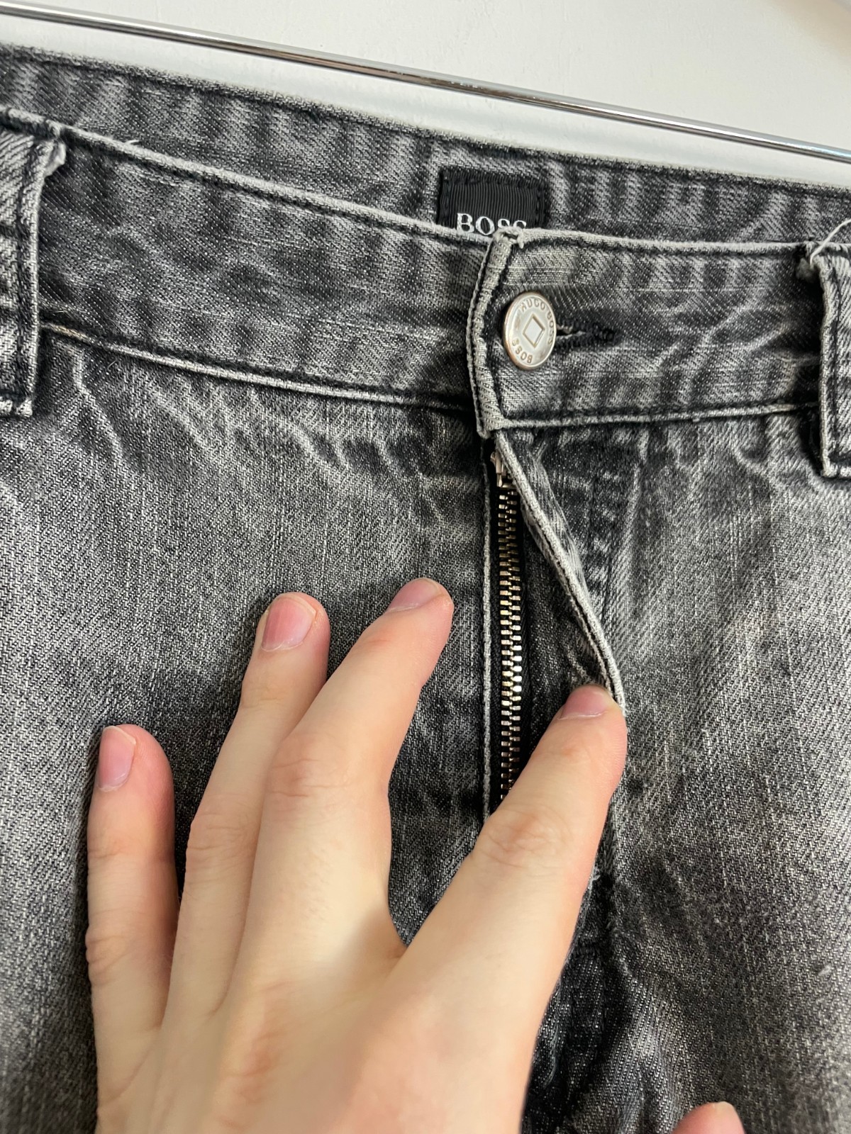 Vintage Hugo Boss Jeans (Size: Picture) thumbnail 4