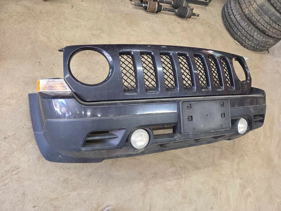 14 JEEP PATRIOT Front Bumper Assy. (No shipping) — 第 3/4 张图片