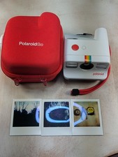 Polaroid Go White Gen 2 Instant Camera w/ Case  Loaded Film
