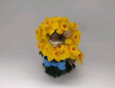 Charming Tails Fitz and Floyd Feeling Daffodilly Delightful 4020484