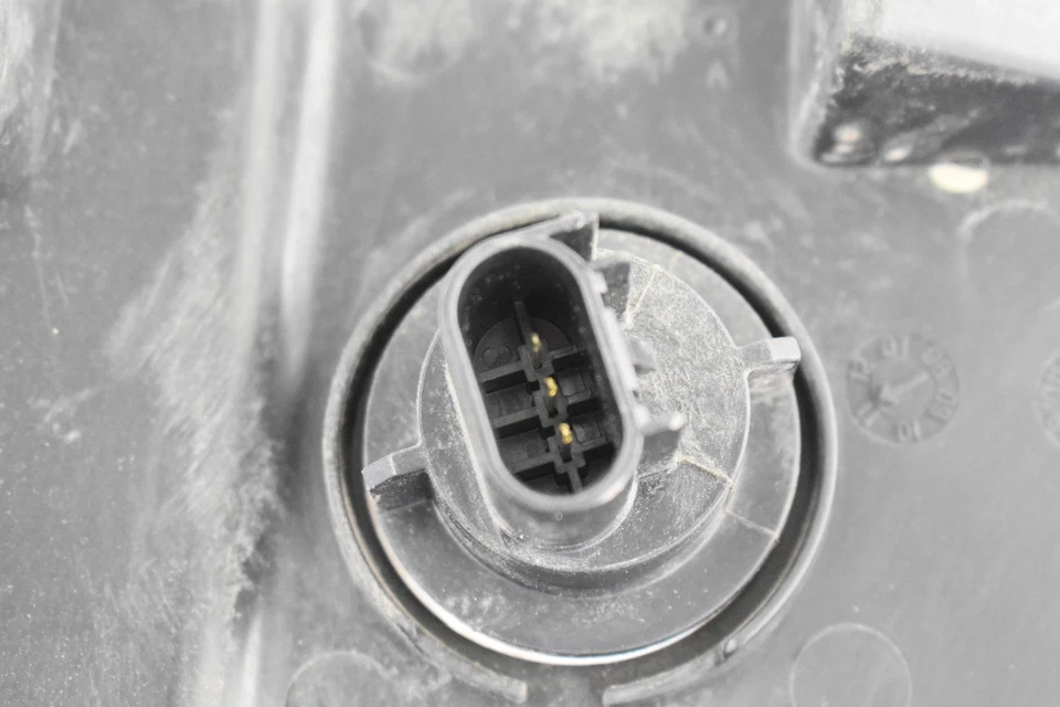 Conjunto de faros izquierdos usados se adapta a: Dodge Challenger 2012 halógeno izquierdo grado A Foto 2 de 4