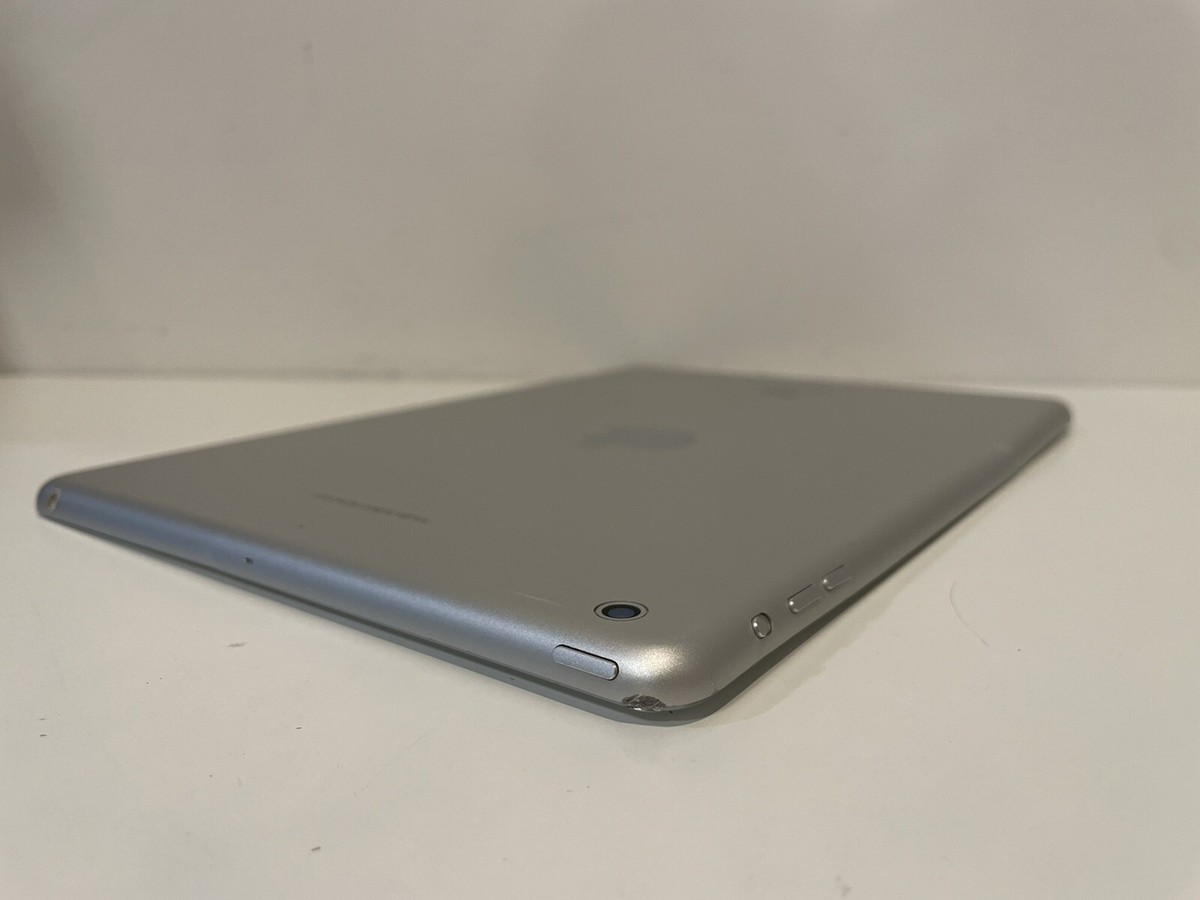 Apple iPad Air 1st Gen. 16GB, Wi-Fi, 9.7in - Silver - Please Read
