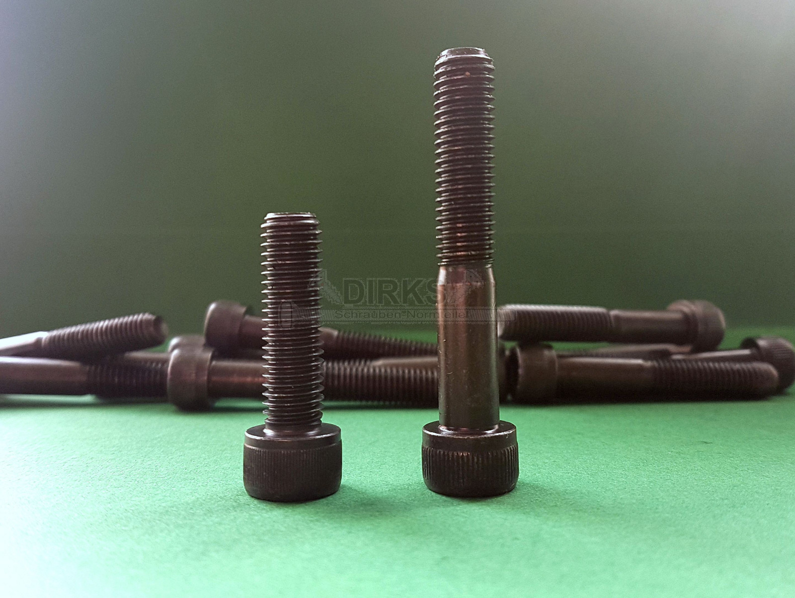 Internal hex screws cylinder screws DIN 912 quality 12.9 steel blank M