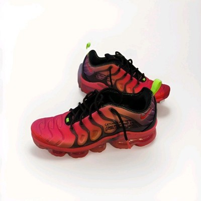 Nike Air VaporMax Plus Sunset Black Orange Gradient Mens Size 8.5 CU4709-001