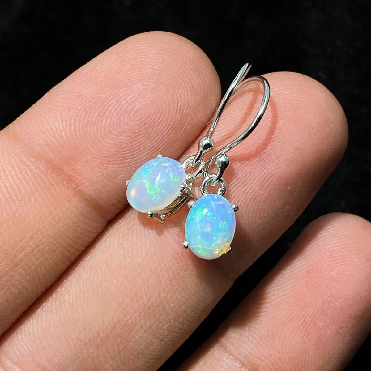 SILVEGO Orecchini CLARISSA In Argento 925 Con Opale Sintetico: Eleganza Senza Tempo, Colore Bianco O Blu