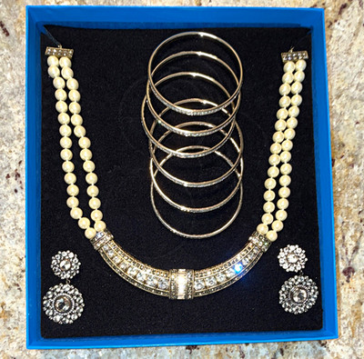 Heidi Daus Signed Jewelry Set Necklace Bracelet & Earrings Ivory Pearl Crystal
