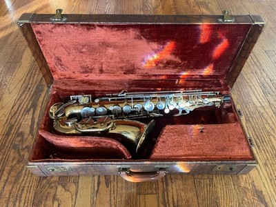 F.E. Olds & Son The Parisian Alto Saxophone w/ Mouthpiece, Case - FREE SHIPPING
