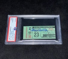 Steve Carlton Cards, Rookie Cards and Autographed Memorabilia Guide 31