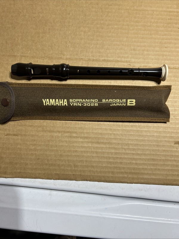 Yamaha YRN-302 B  Sopranino Recorder with Baroque Fingering. With Case