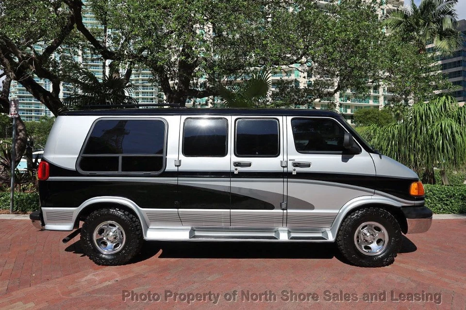 Dodge Ram Van 1500 1998 109" conversión WB Foto 2 de 4