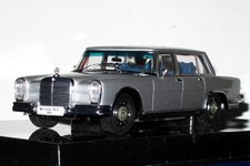AutoArt 1/43 M-Benz W100-600 SWB sedan die-cast model original packaging box