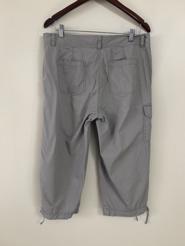 Woman's Van Heusen Taupe Cargo Crop Cotton Pants Size 12 - Picture 4 of 10