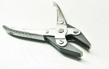 PARALLEL Action Pliers FLAT Nose Serrated Jaw 140mm - 5-1/2" with Spring