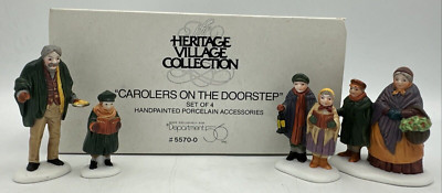 Department 56 Carolers on the Doorstep Heritage Village #5570-0 Vintage Set of 4