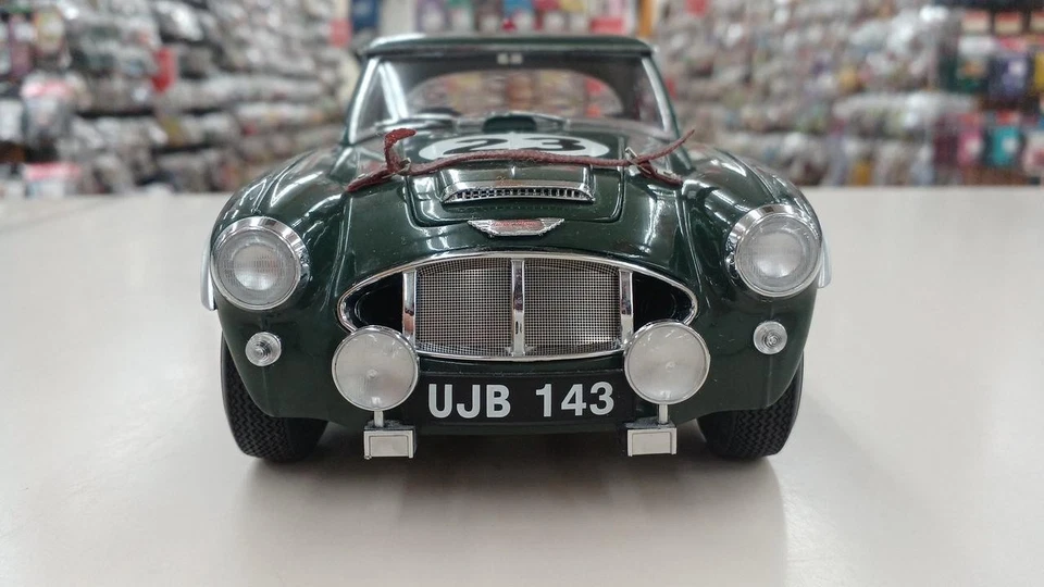 Kyosho bonnet, door paint has deteriorated AUSTIN HEALEY - Image 2 of 4