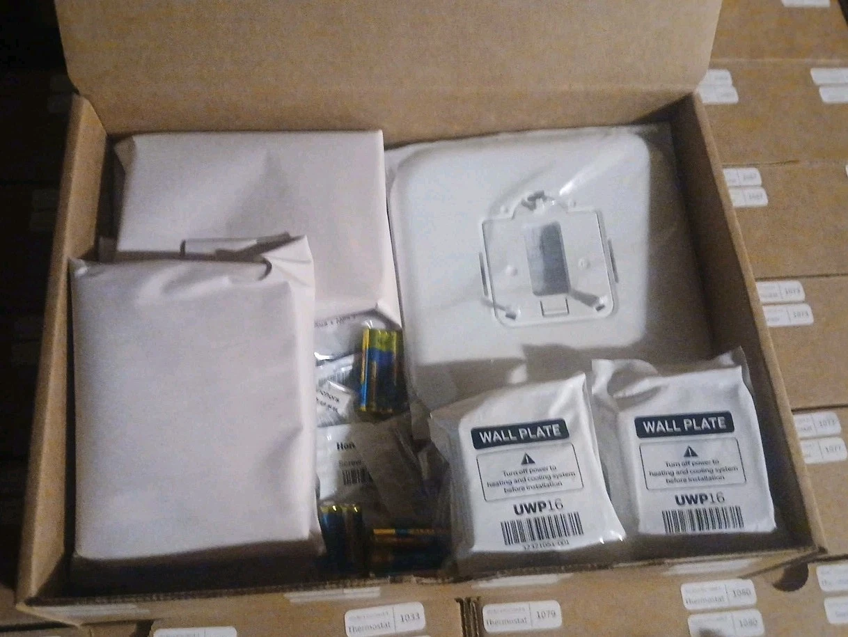 Never installed THX321WFS3001W T10+ Pro Thermostat With RedLink 3.0 - Kit
Opens in a new window or t