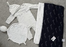 *FROM BABIES WITH LOVE* Organic Cotton Baby Grow, Knot Hat & Large Muslin Shawls