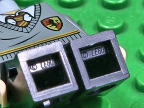 LEGO Harry Potter Gryffindor Sweater Minifigure - 4842 4867 4738 hp094