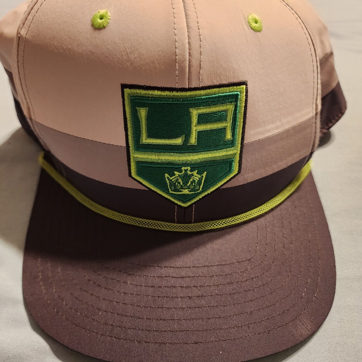 【希少】mitchell&ness LA KINGS キャップ リアルパイソン LA Kings Mitchell & Ness Fitted Hat Size 7-7/8 NHL Crown Rare Grey